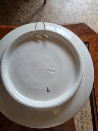 2 Platos de Cerámica Decorados