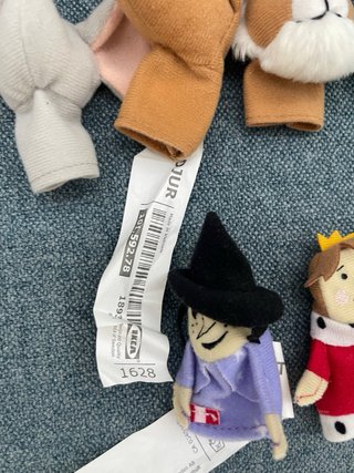 Lote 18 marionetas + Libro infantil