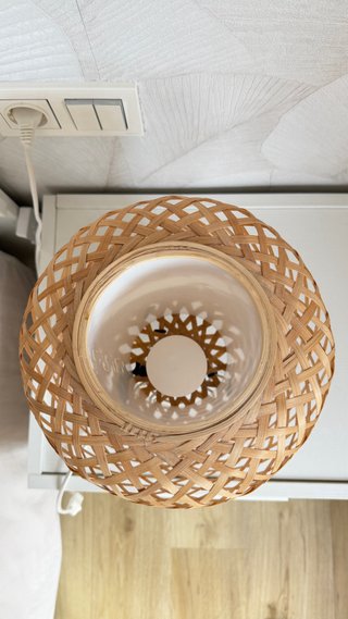 Lámpara de mesa bambú y metal