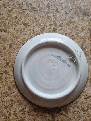 Plato de cerámica decorado