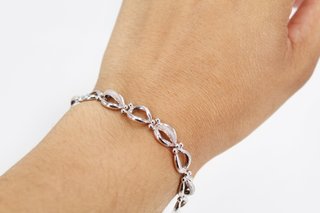 Pulsera de oro blanco de 18k. Ref:044-05-01433