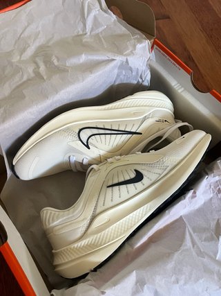Nike Quest 5 Zapatillas Blancas y Negras