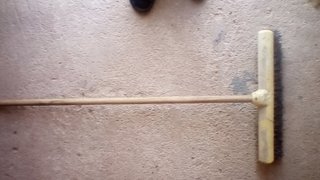 2 Escobas Barrenderas Tradicionales con Mango