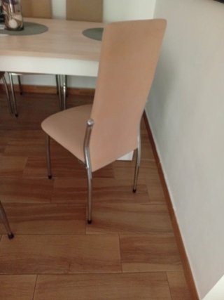 Juego de 6 sillas beige y plateadas