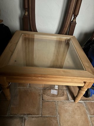 Mesa de madera maciza con cristal