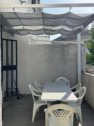 PARASOL /Pérgola exterior blanca