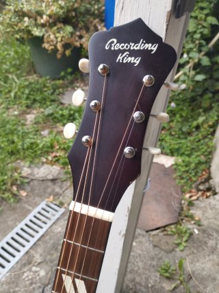 Guitarra Acústica Recording King Sunburst