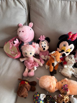 Lote de peluches variados