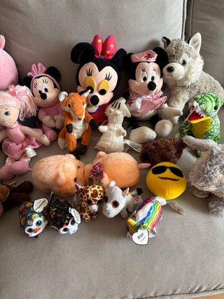 Lote de peluches variados