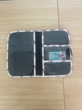 Portadocumentos bebé arcoíris