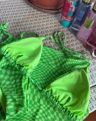 Set 3 pezzi costume bikini e pareo