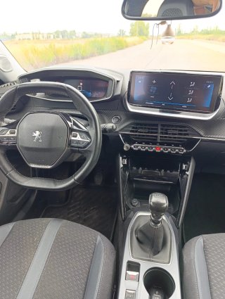 Peugeot 2008 2021