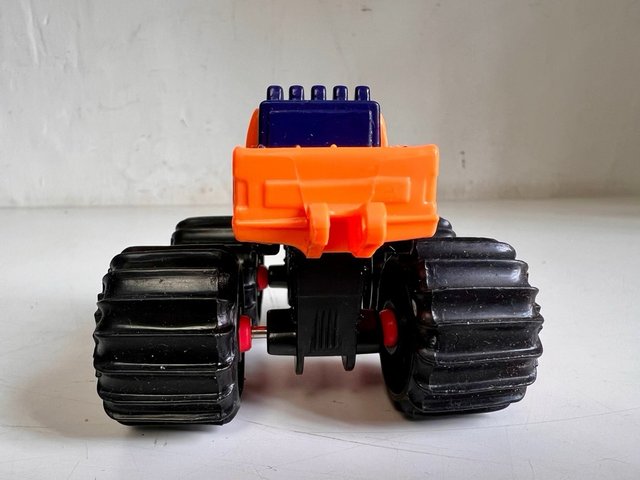Hot Wheels Monster Truck Attack Pack años 90’.