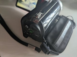 Videocámara Sanyo Xacti VPC-TH1 HD Zoom 30x (Y2K)