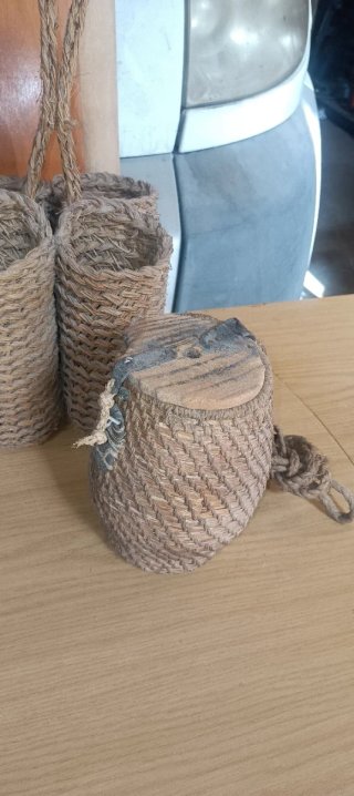 Lote Artesanía Cestas y Botellas