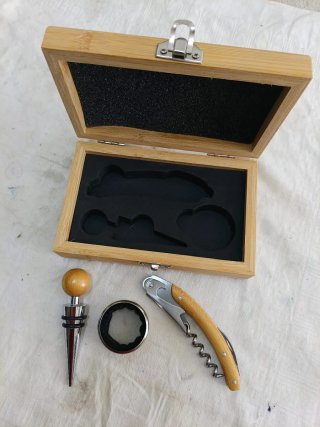 Set da vino in confezione di legno Nuovo