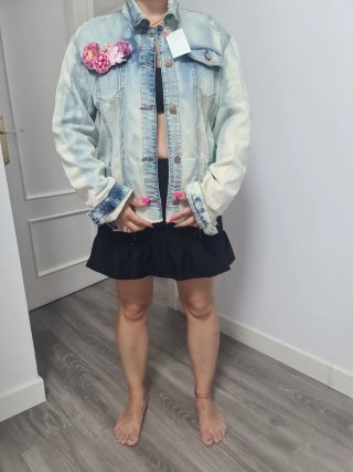 Chaqueta vaquera con flores