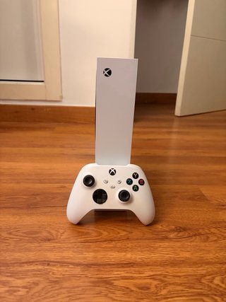 Xbox Series S + Mando Blanco
