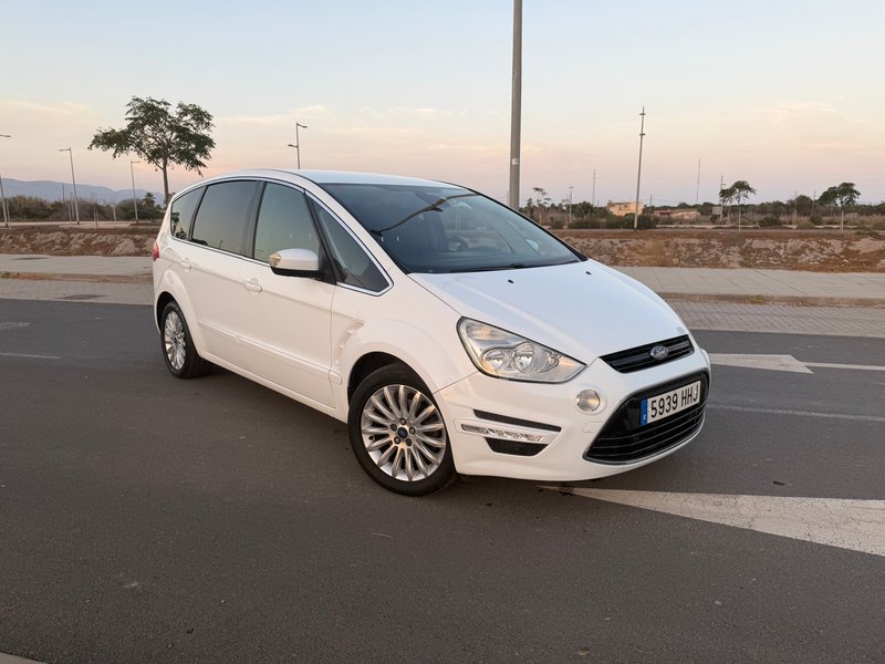 Ford S-Max Titanium Powershift 2.0 TDCi 140 cv - foto 1
