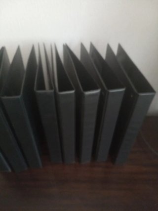 8 Archivadores Plástico Negro