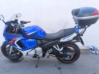 Suzuki GSX650F Azul y Blanca