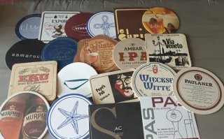 20 posavasos de colección variados