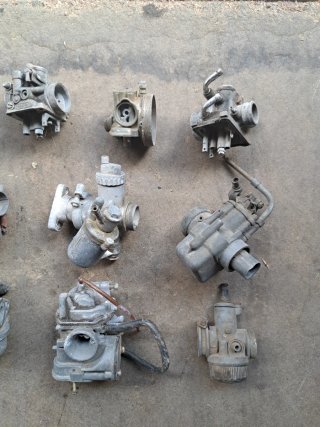 Lote de 14 - 15 Carburadores moto