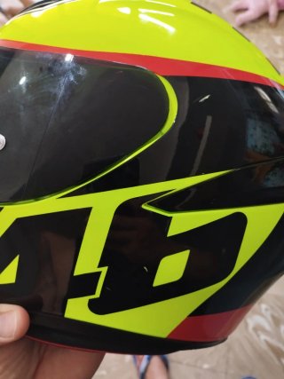 Espectacular casco AGV