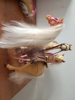 Caballos Barbie.