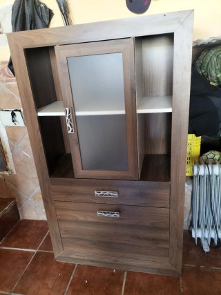 Mueble de salón madera y cristal