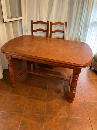 Mesa de comedor extensible de madera sin sillas