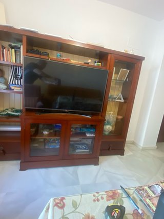 Mueble TV madera salón con librería