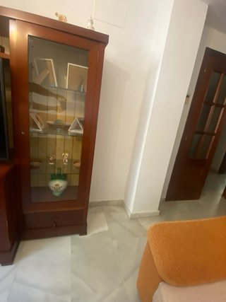Mueble TV madera salón con librería