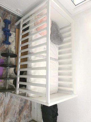 Cuna de bebé blanca