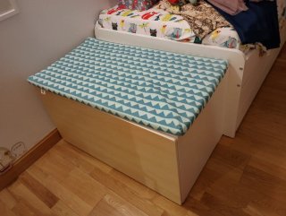 Banco almacenaje Ikea con cojín