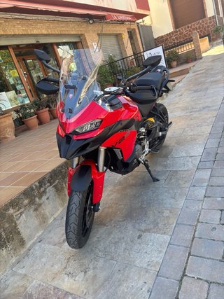 Ducati Multistrada V2 S Roja