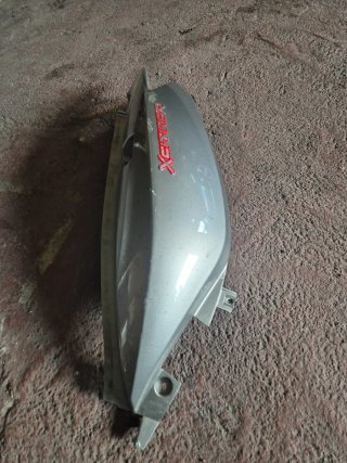 Carenado Lateral derecho Kymco Xciting 500 Gris