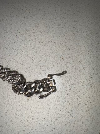 Cadena Cubana Plateada con Piedras Brillantes
