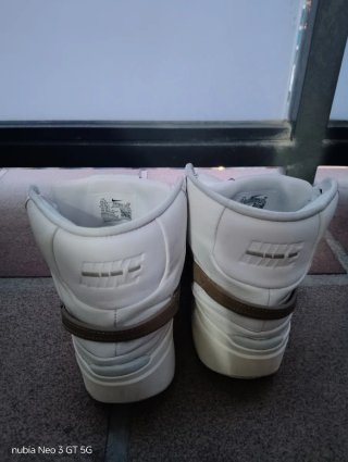 Zapatillas Nike Blancas y Marrones Hombre