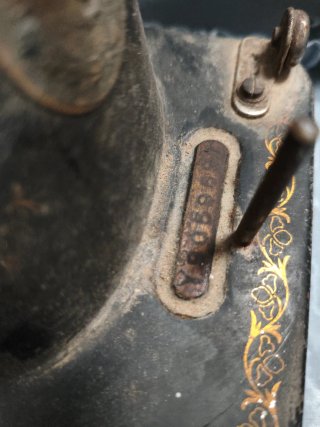 Máquina de coser Singer antigua