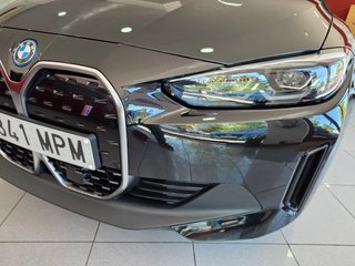 BMW i4 eDrive40