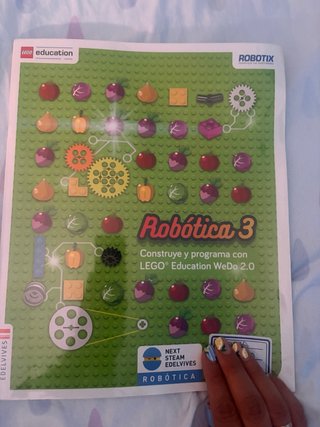 Robótica 3, 3o Primària construye y programa co...