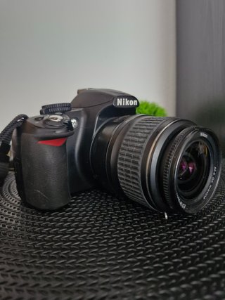 Nikon D3100 + Objetivo 18-55mm