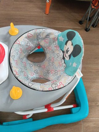 Andador correpasillos Mickey Mouse