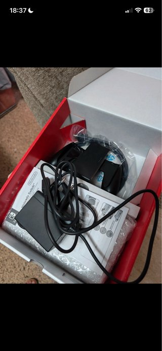 Nintendo Switch OLED Blanca y Negra