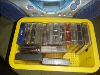 Lote 17 cassette más radiocdcassete.