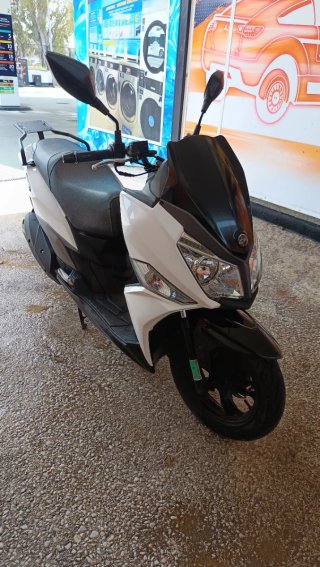 Sym Jet 14 50cc Scooter, gripada.