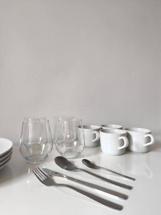Set vajilla para 4 comensales
