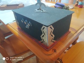 Caja fuerte antigua decorativa