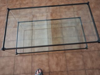 Mesa de centro de cristal y metal